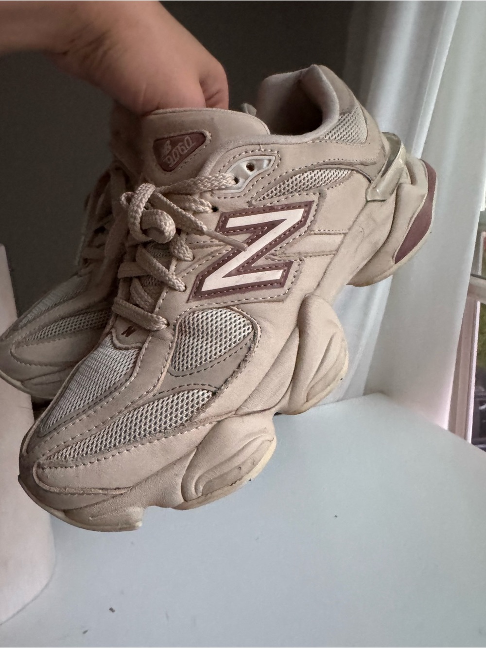 New Balance 9060 – Women’s 8